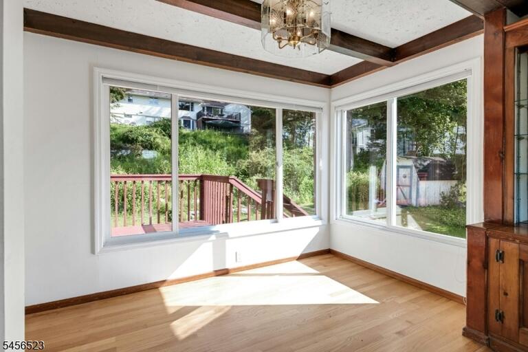Property listing MLS 4049141 photo 9