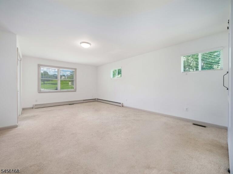 Property listing MLS 4049143 photo 12