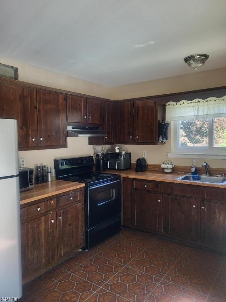 Property listing MLS 4049149 photo 8