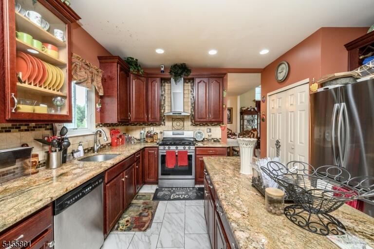 Property listing MLS 4049154 photo 12