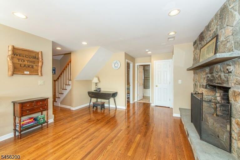 Property listing MLS 4049156 photo 11