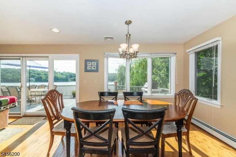 Property listing MLS 4049156 photo 14