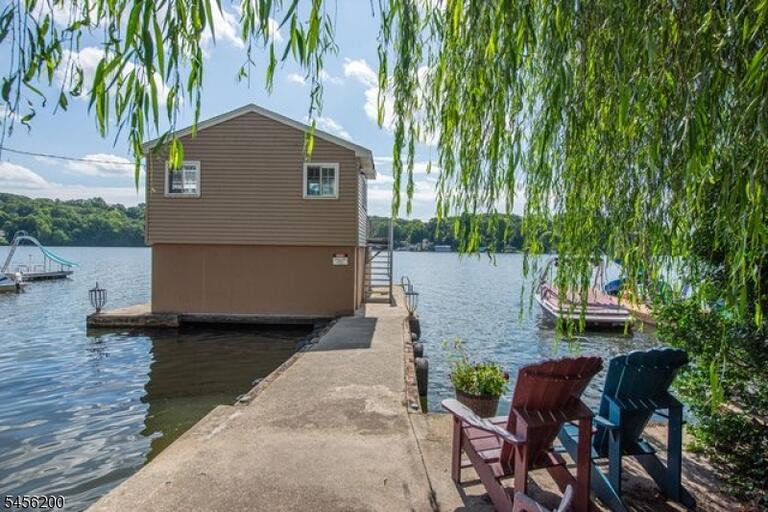 Property listing MLS 4049156 photo 26