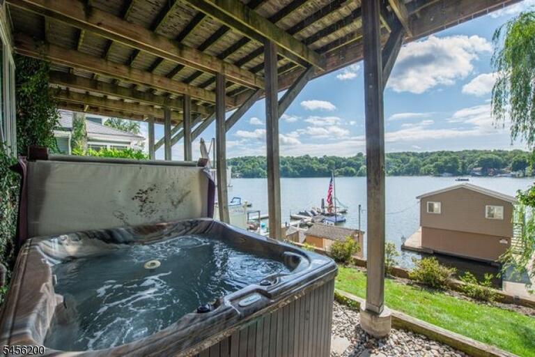 Property listing MLS 4049156 photo 27