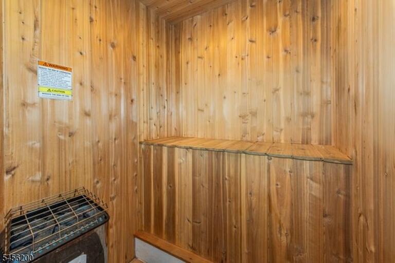 Property listing MLS 4049156 photo 28