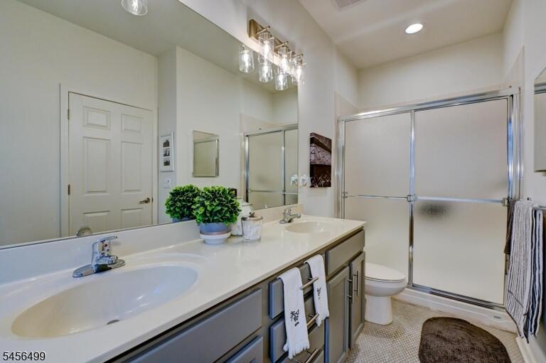Property listing MLS 4049161 photo 14