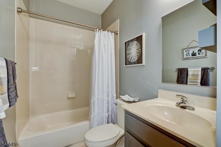 Property listing MLS 4049161 photo 17