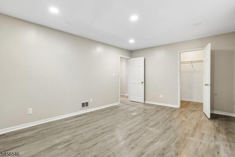 Property listing MLS 4049173 photo 17