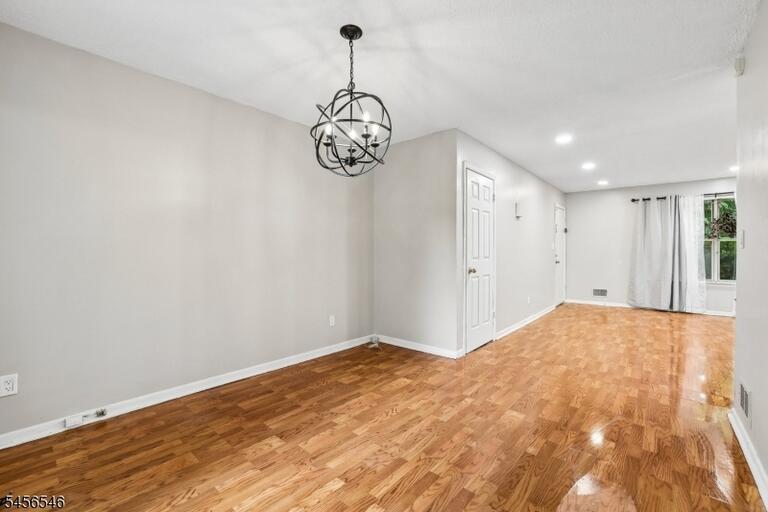 Property listing MLS 4049173 photo 9