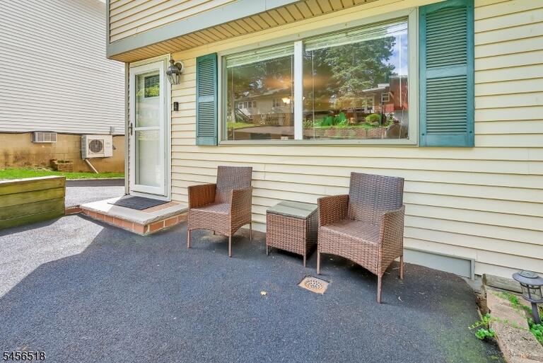 Property listing MLS 4049184 photo 11