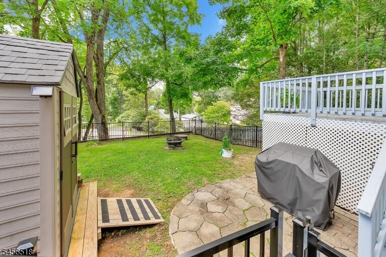 Property listing MLS 4049184 photo 12