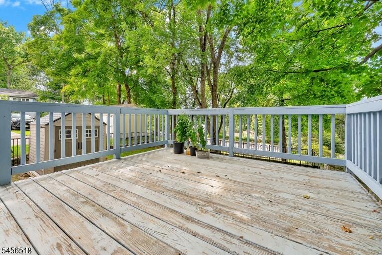 Property listing MLS 4049184 photo 19