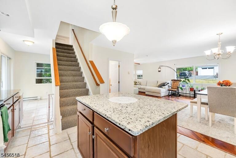 Property listing MLS 4049184 photo 31