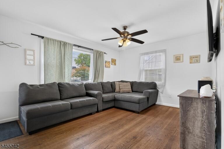Property listing MLS 4049196 photo 4