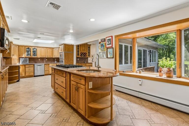 Property listing MLS 4049199 photo 12