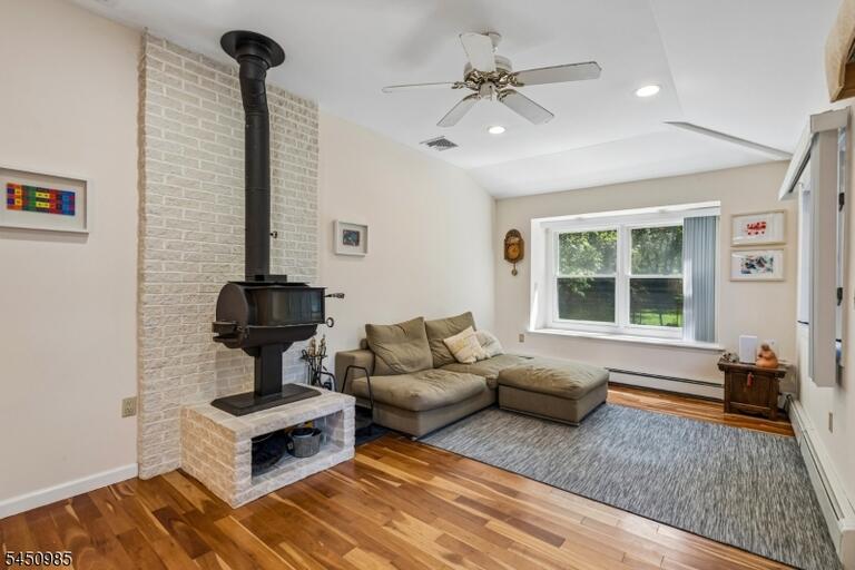 Property listing MLS 4049199 photo 15