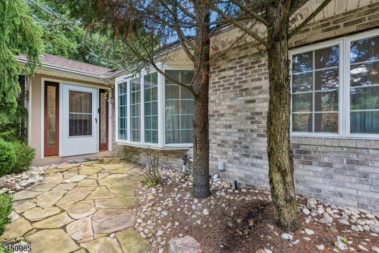 Property listing MLS 4049199 photo 3