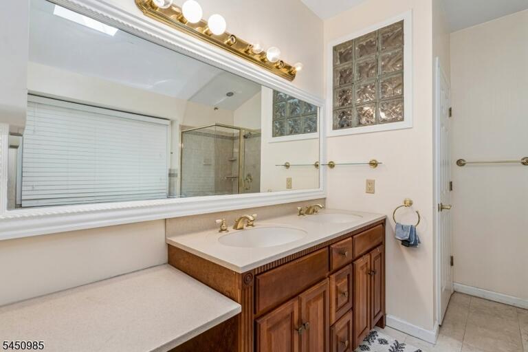 Property listing MLS 4049199 photo 32