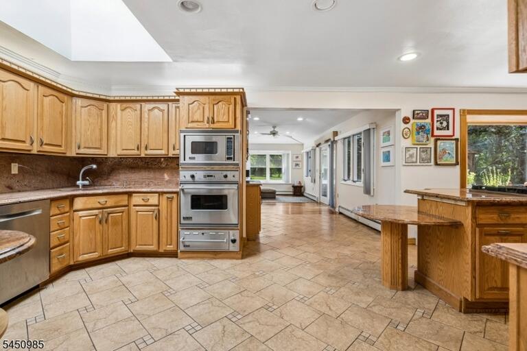 Property listing MLS 4049199 photo 8