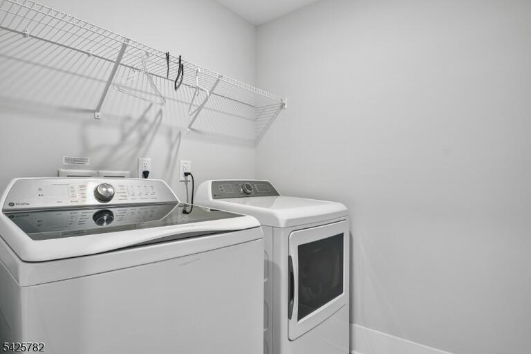 Property listing MLS 4049213 photo 23