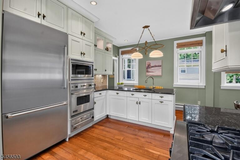 Property listing MLS 4049221 photo 22