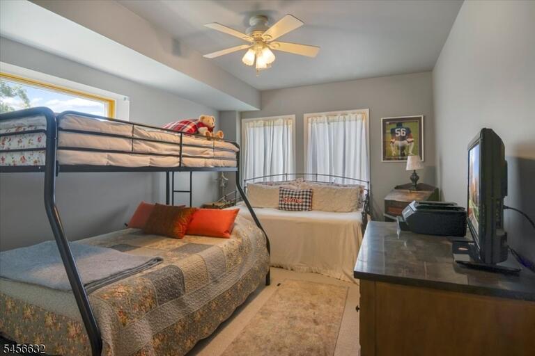 Property listing MLS 4049245 photo 17
