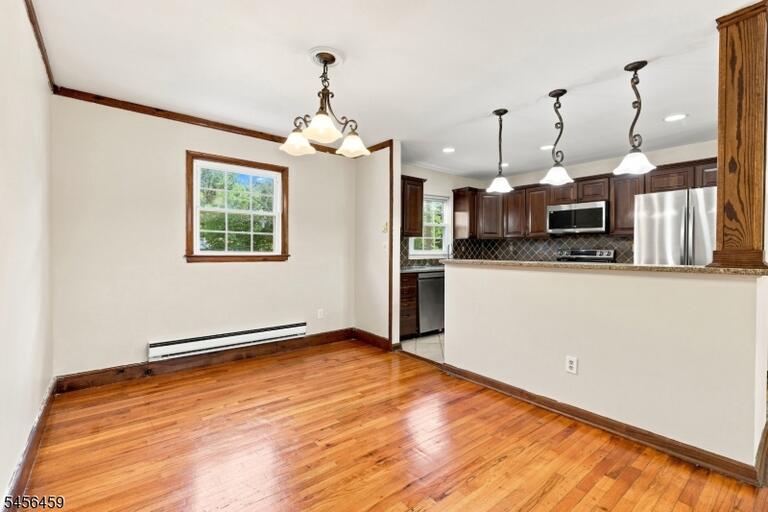 Property listing MLS 4049254 photo 9