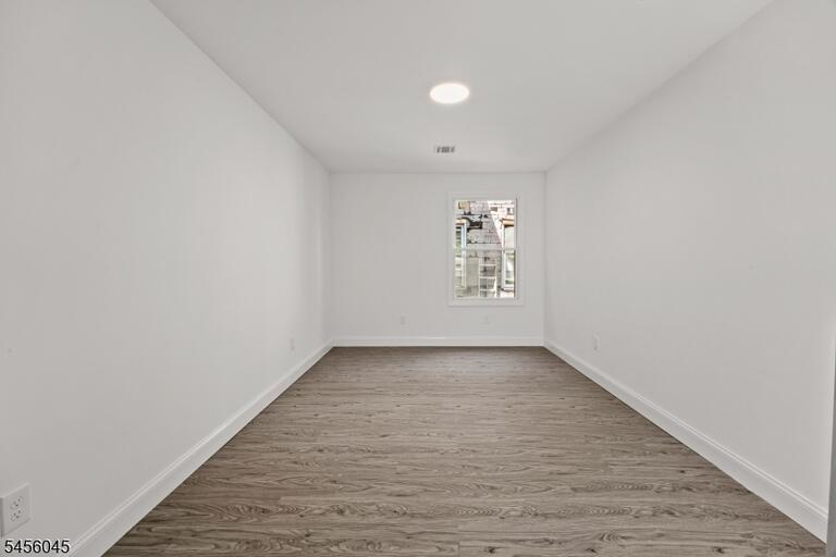 Property listing MLS 4049262 photo 8