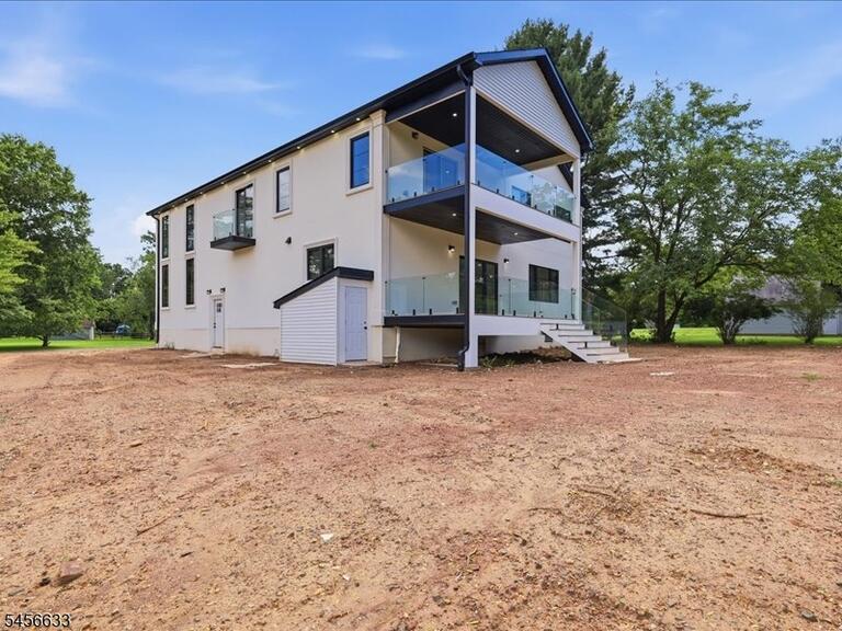 Property listing MLS 4049267 photo 45