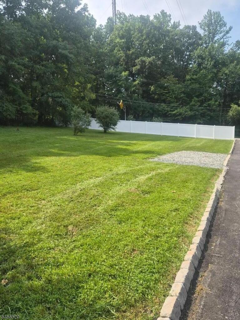 Property listing MLS 4049268 photo 4