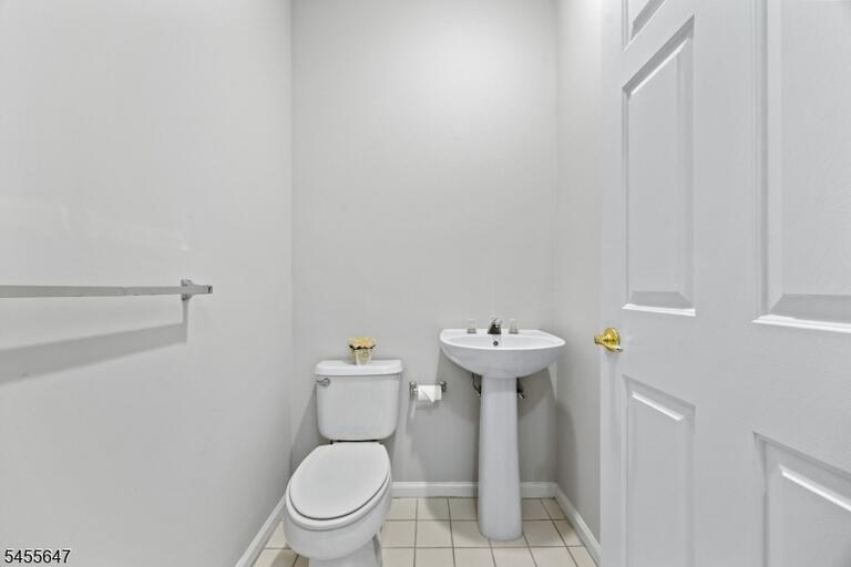 Property listing MLS 4049277 photo 10