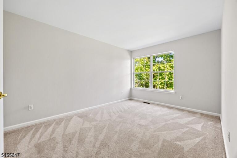 Property listing MLS 4049277 photo 19