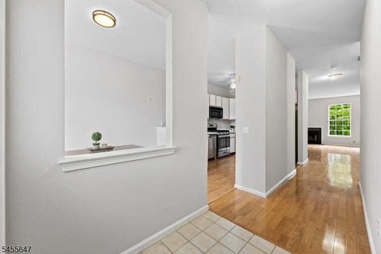 Property listing MLS 4049277 photo 2
