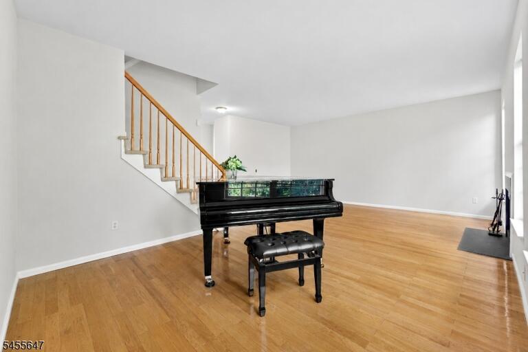 Property listing MLS 4049277 photo 9