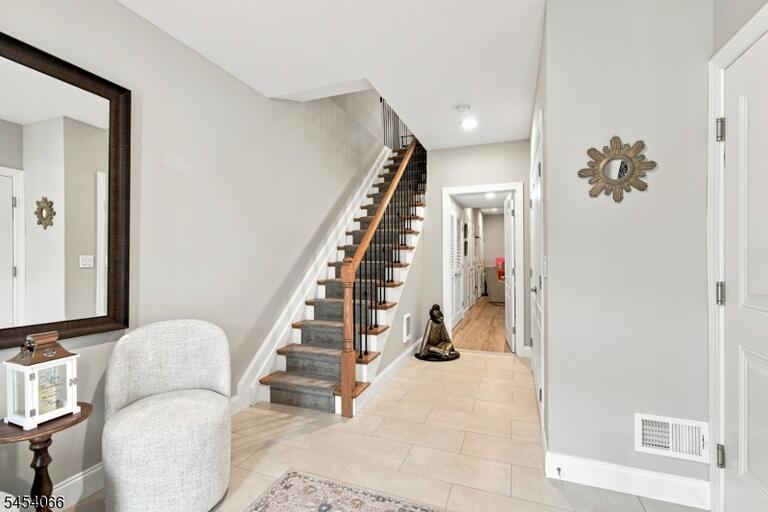 Property listing MLS 4049279 photo 3