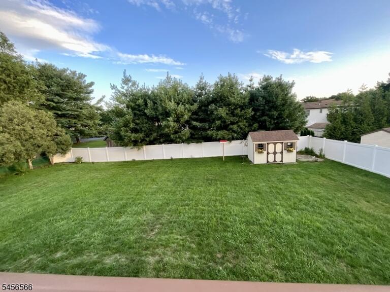 Property listing MLS 4049281 photo 27