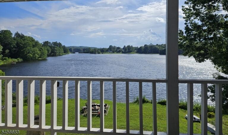 Property listing MLS 4049290 photo 1