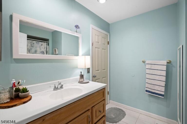 Property listing MLS 4049302 photo 25