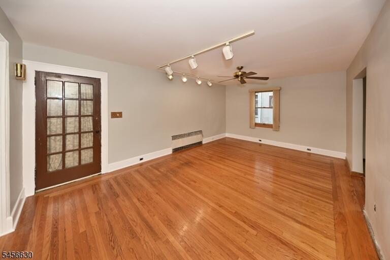 Property listing MLS 4049305 photo 10