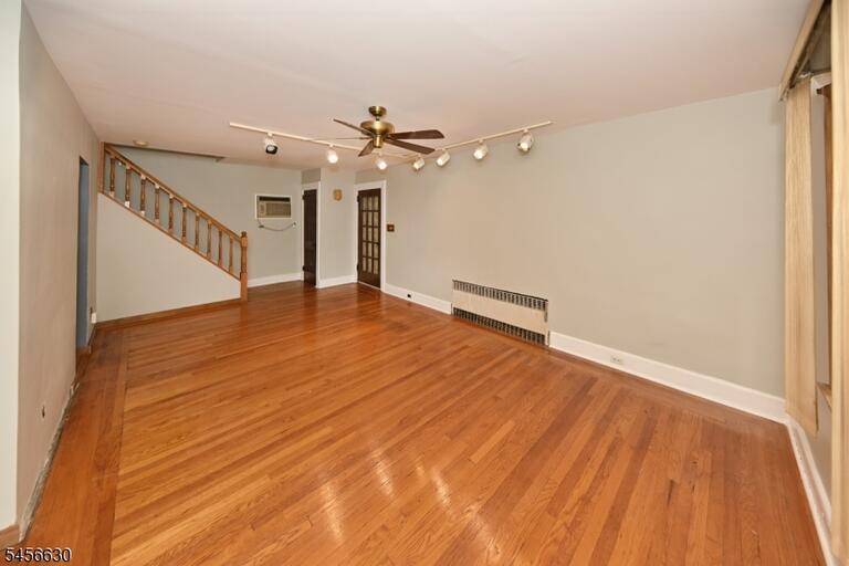 Property listing MLS 4049305 photo 9