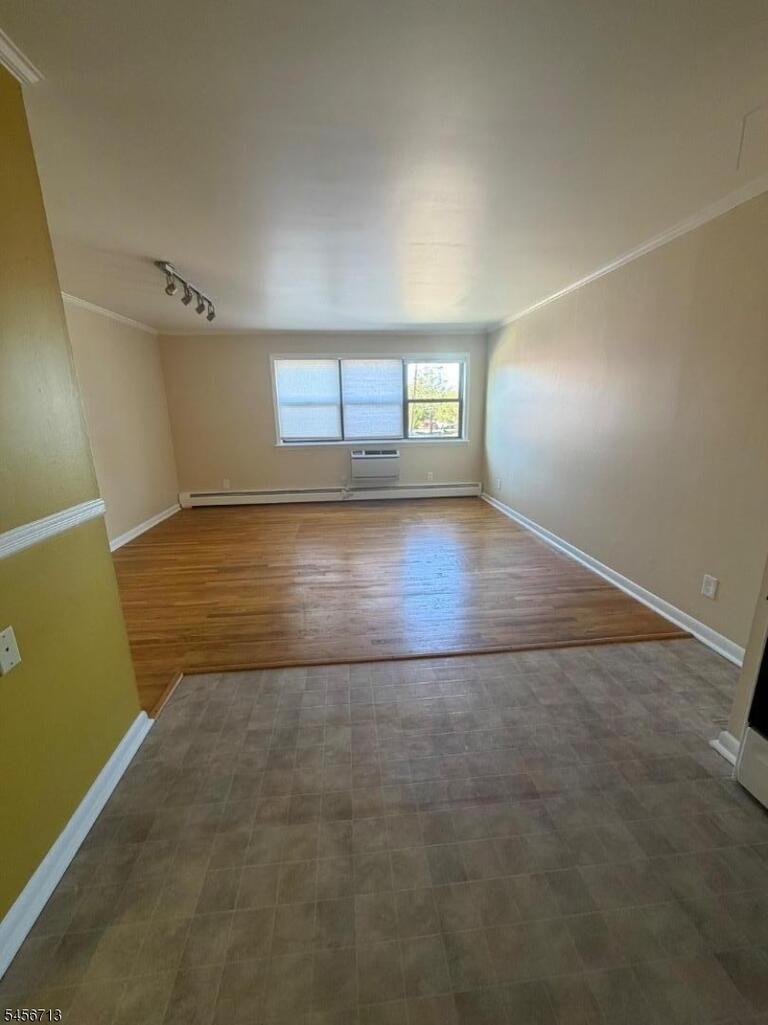 Property listing MLS 4049306 photo 2
