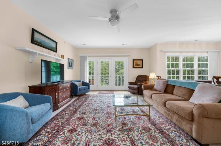 Property listing MLS 4049310 photo 10