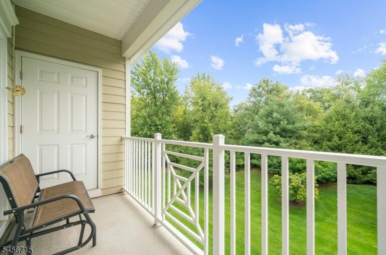 Property listing MLS 4049310 photo 17