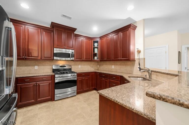 Property listing MLS 4049310 photo 6