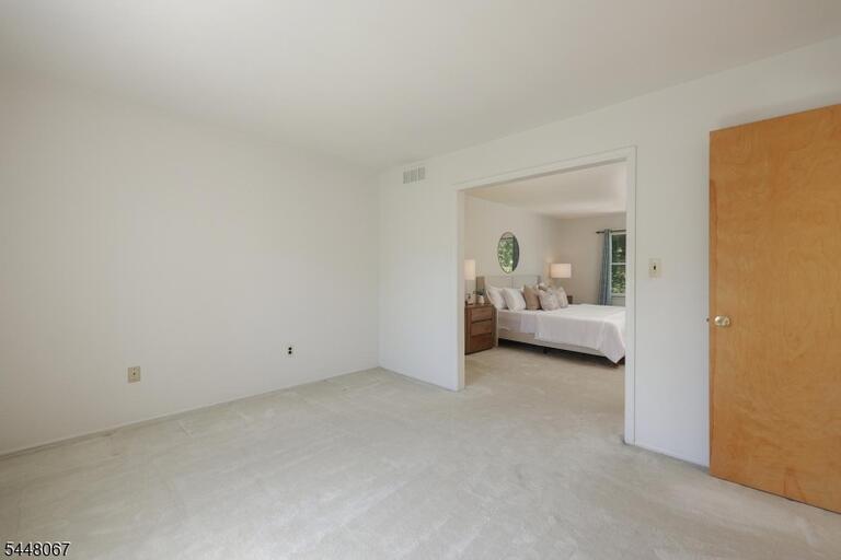 Property listing MLS 4049315 photo 28