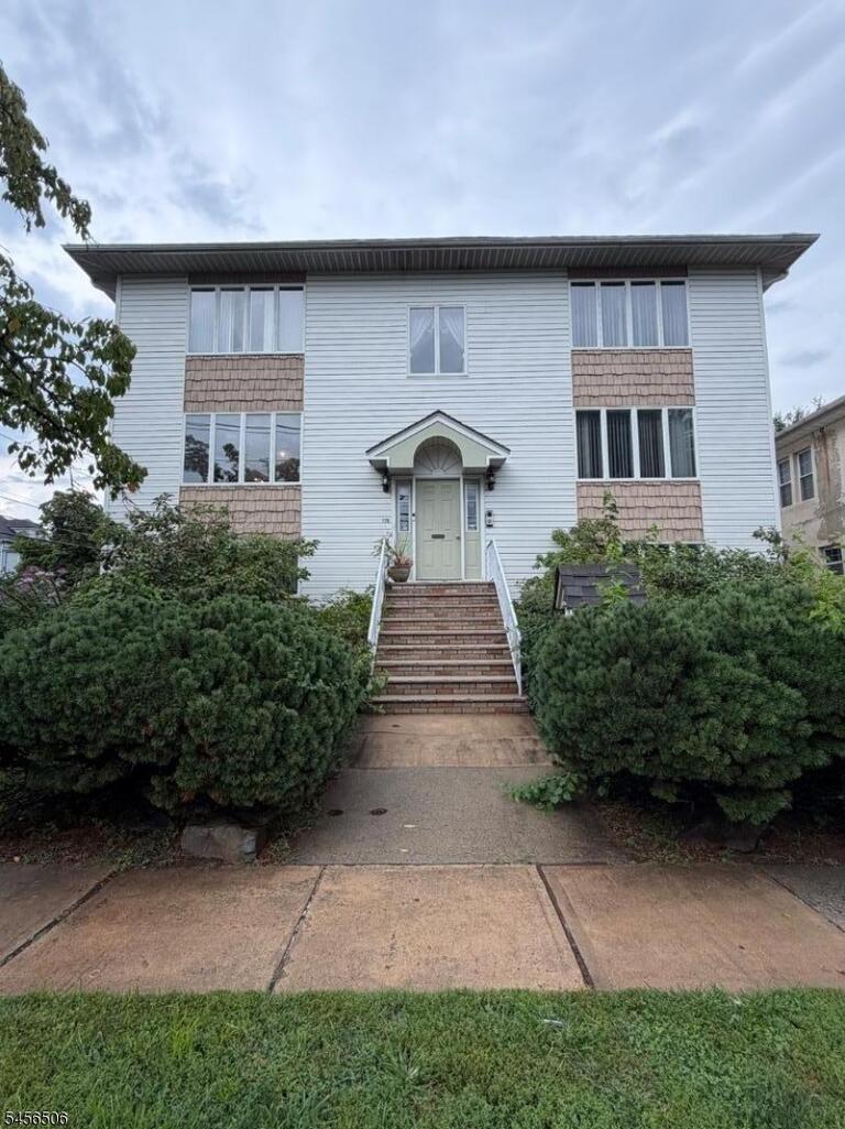 Property listing MLS 4049321 photo 1
