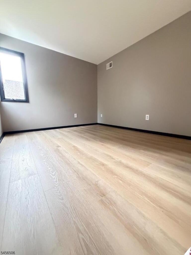 Property listing MLS 4049321 photo 10