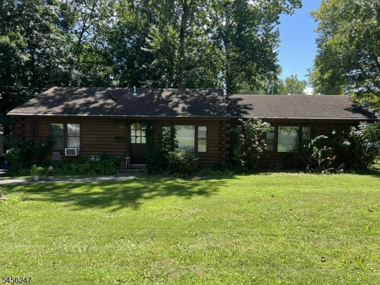 Property listing MLS 4049324 photo 2