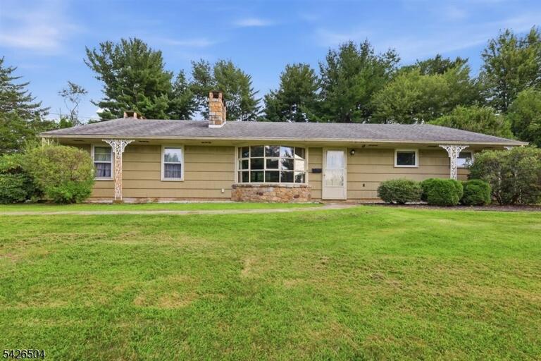 Property listing MLS 4049325 photo 1