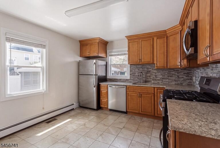 Property listing MLS 4049333 photo 10